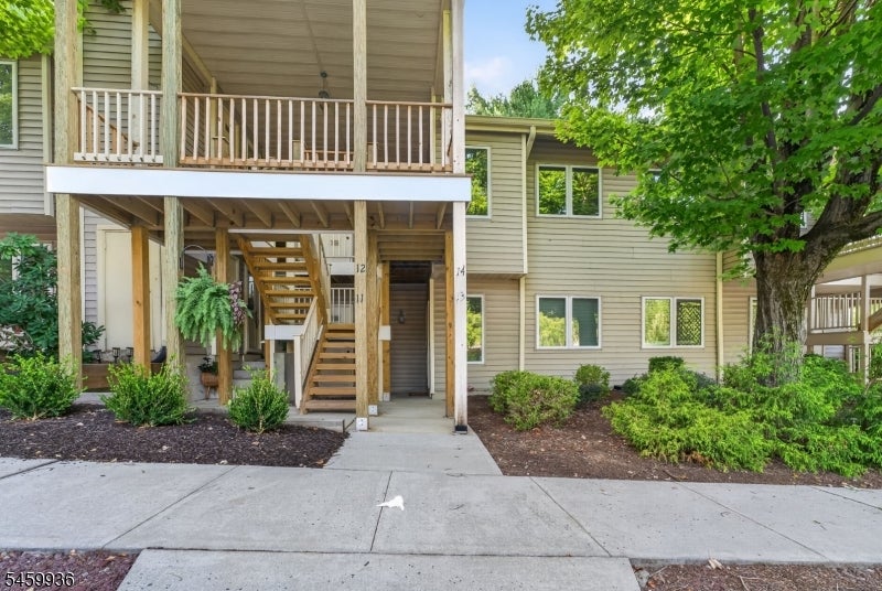 14 Augusta Dr