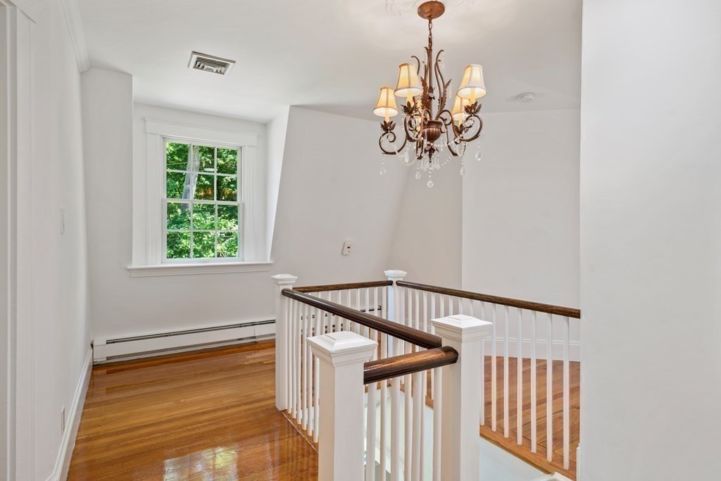 75 Newton St
