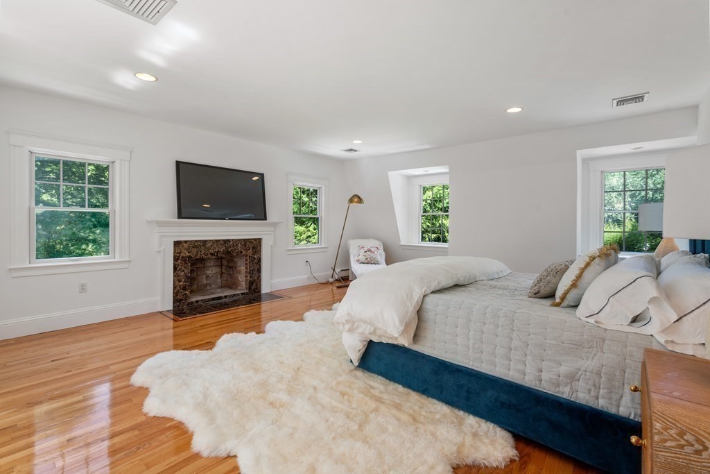 75 Newton St