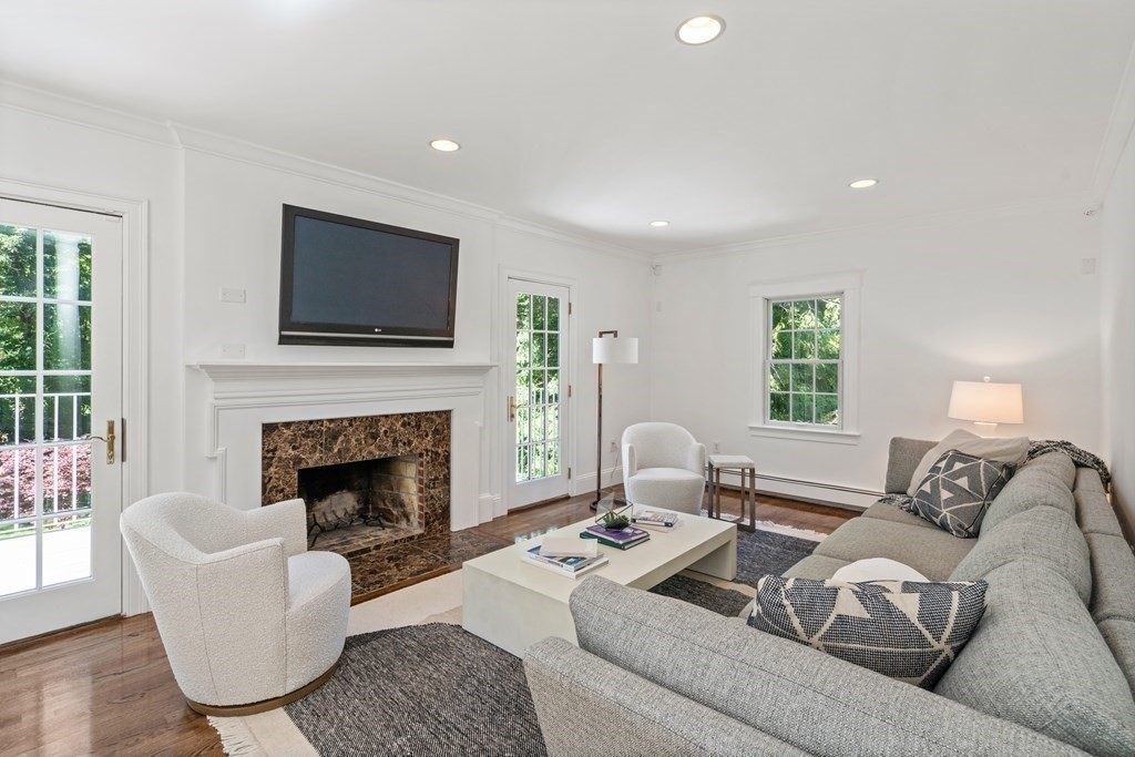 75 Newton St