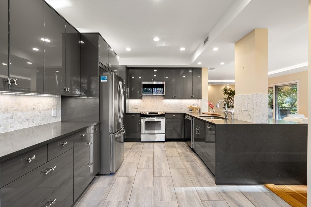 206 Allandale Rd # 2C