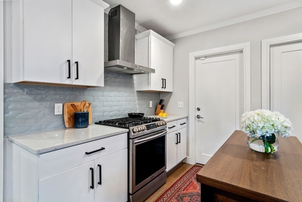 39 Hewlett St # 1