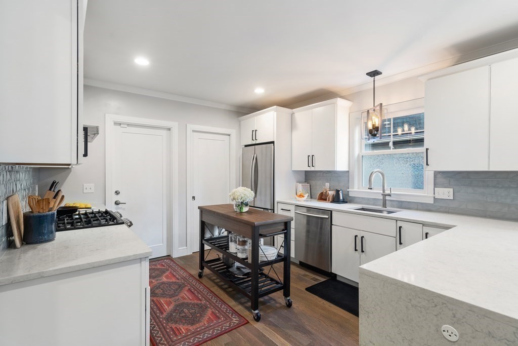 39 Hewlett St # 1