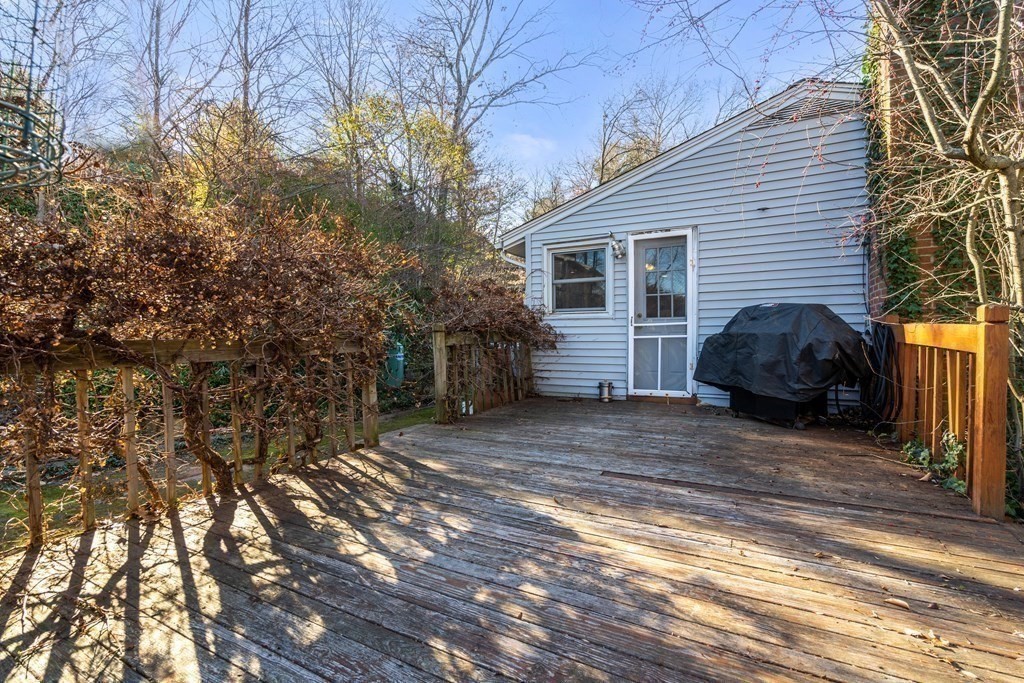 84 Riverview Cir