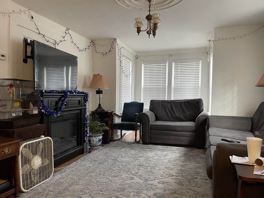 4 Eddy St