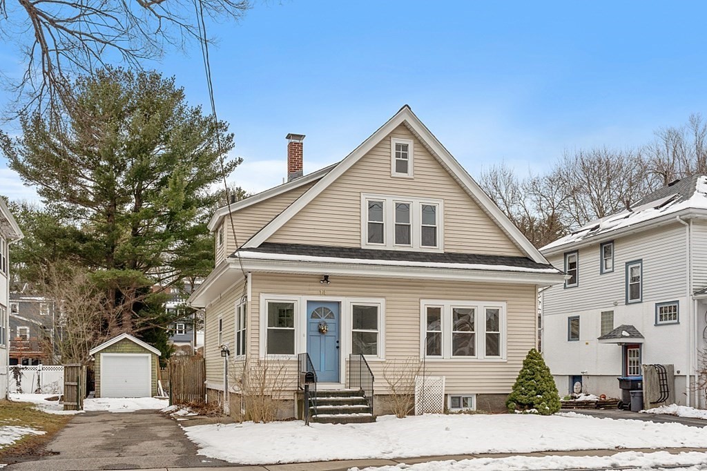 14 Circular Ave