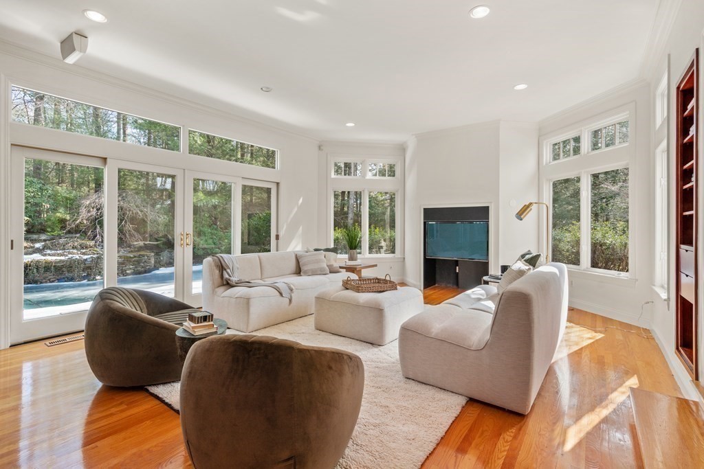 18 Candleberry Ln
