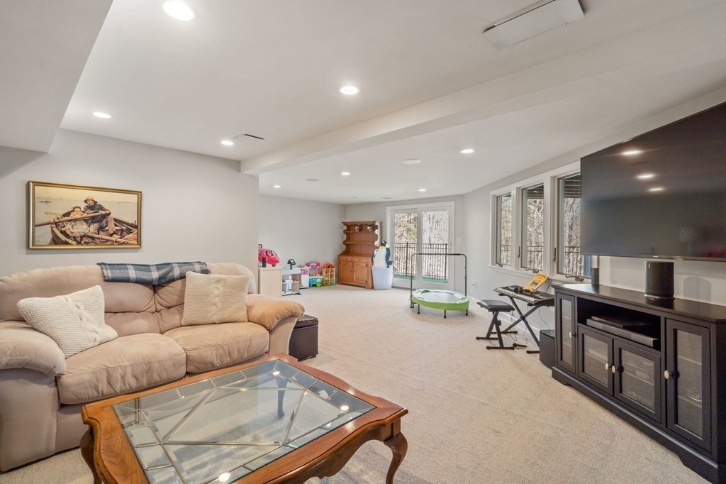 38 High Rock Rd