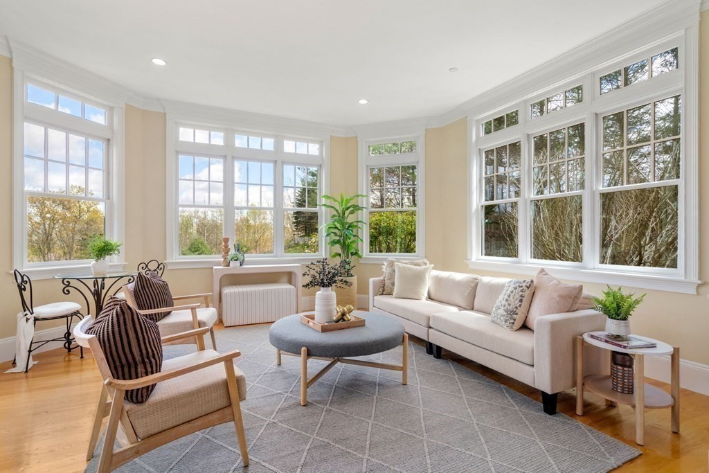 74 Carter Dr