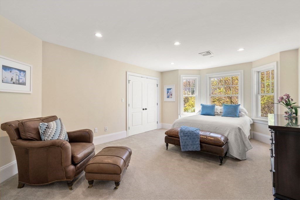 74 Carter Dr