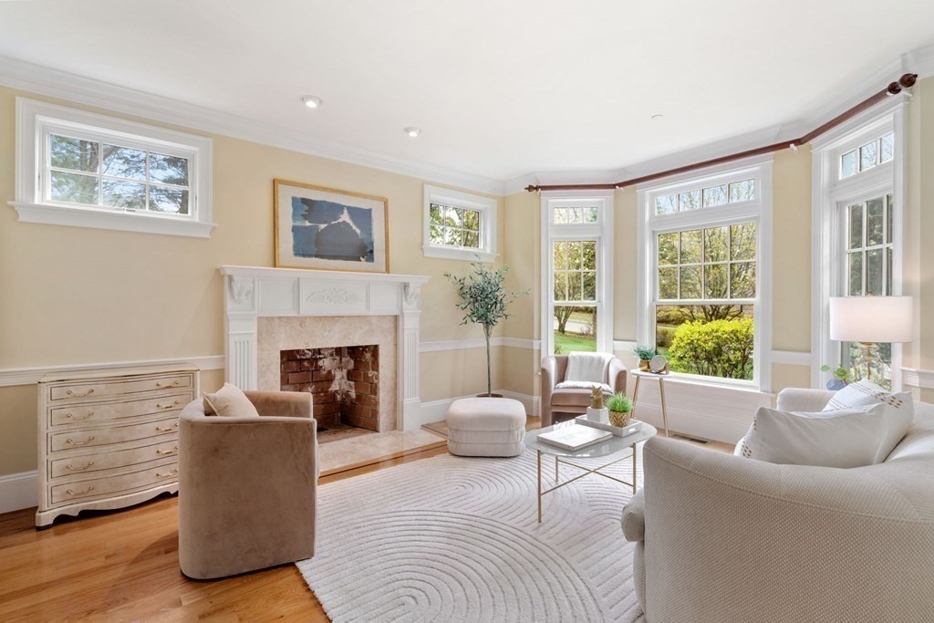 74 Carter Dr