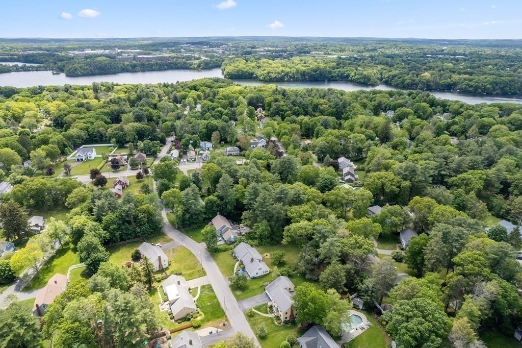 18 Pine Needle Rd