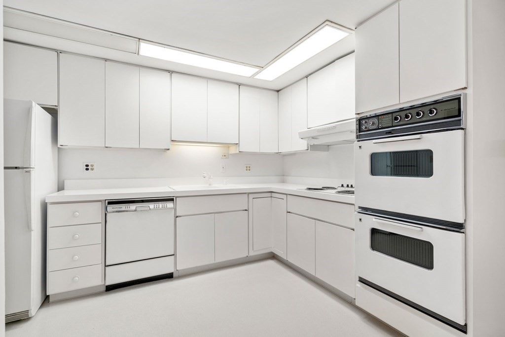 85 Grove St # 303