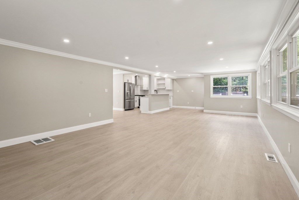 5 Brookvale Rd