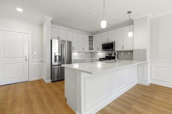 320 Middlesex Ave # F105