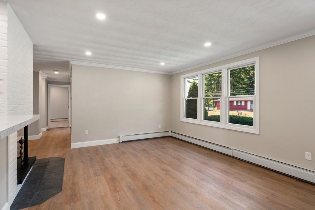 5 Conrad Rd