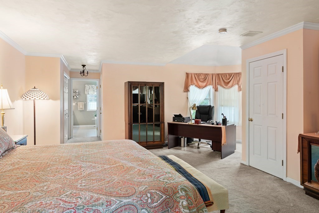 58 Village Cir # 58