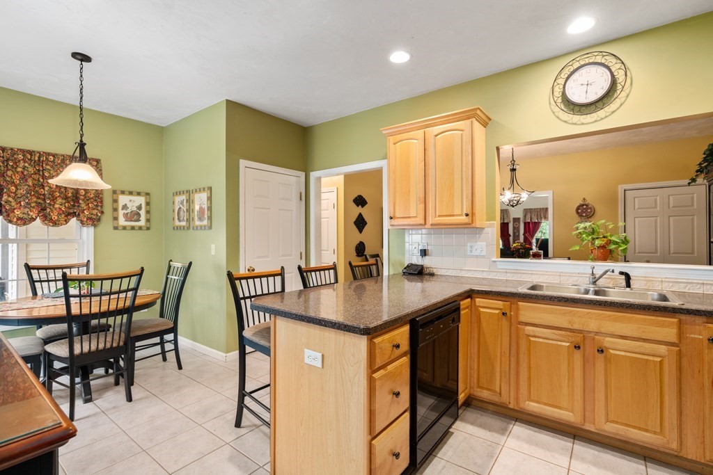 58 Village Cir # 58