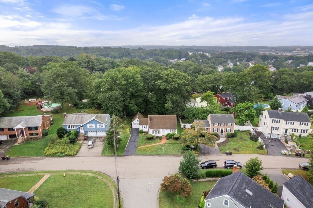 137 Ledgewood Rd