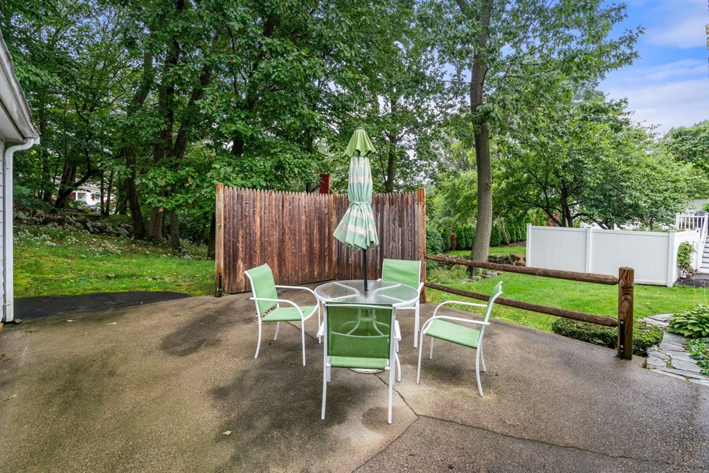 137 Ledgewood Rd