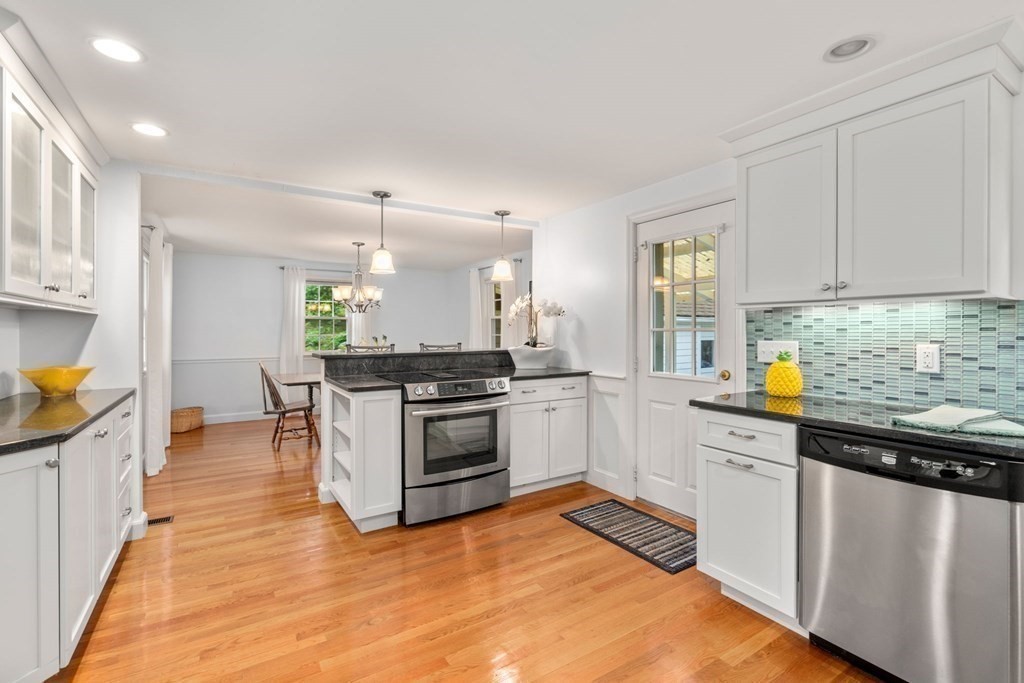 137 Ledgewood Rd
