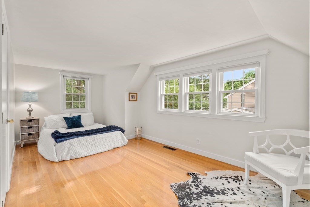 137 Ledgewood Rd