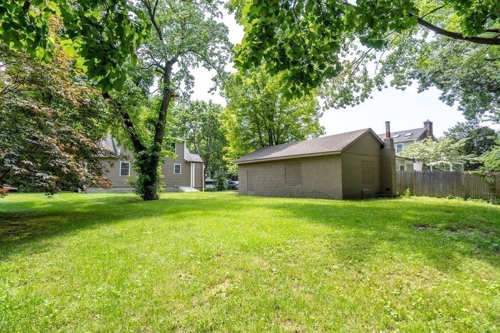 50 Williams St