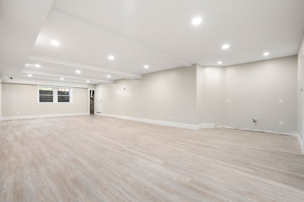 20 Dean Rd