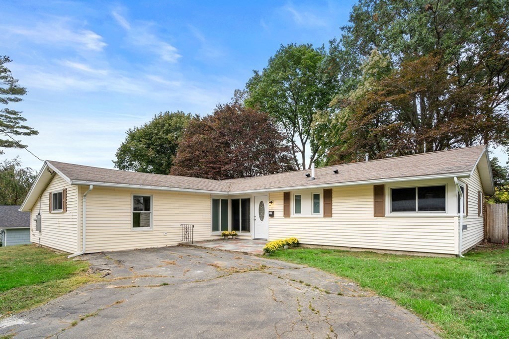 17 Heather Dr