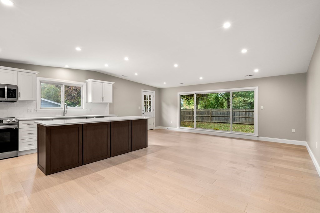 17 Heather Dr