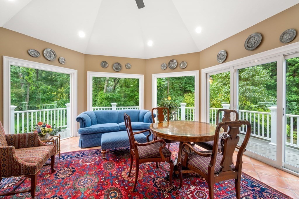 4 Southwest Cir