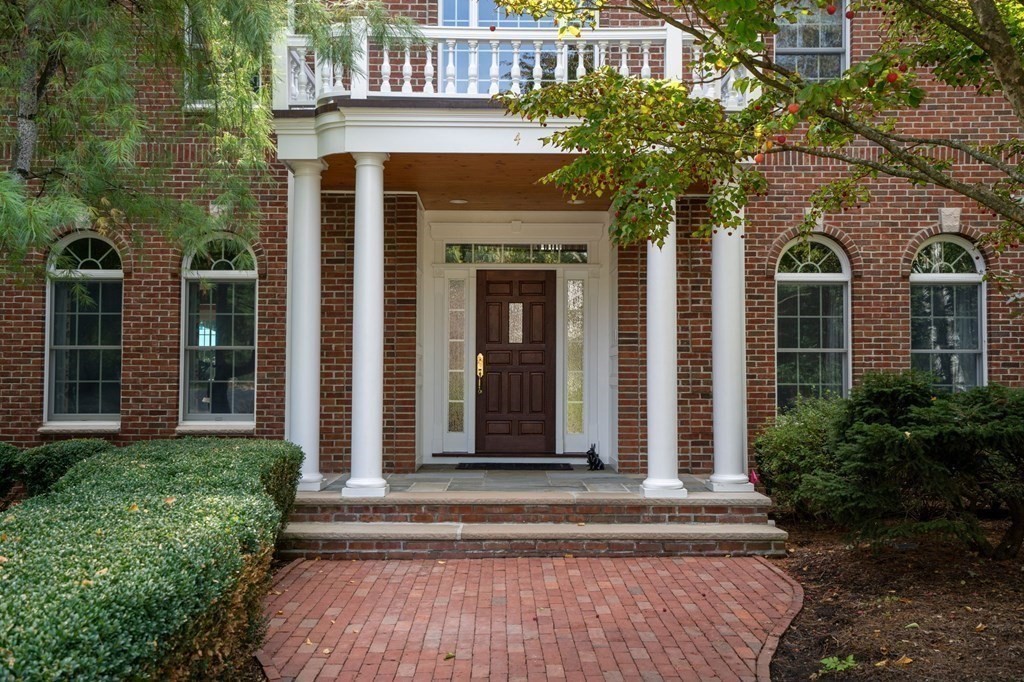 4 Southwest Cir