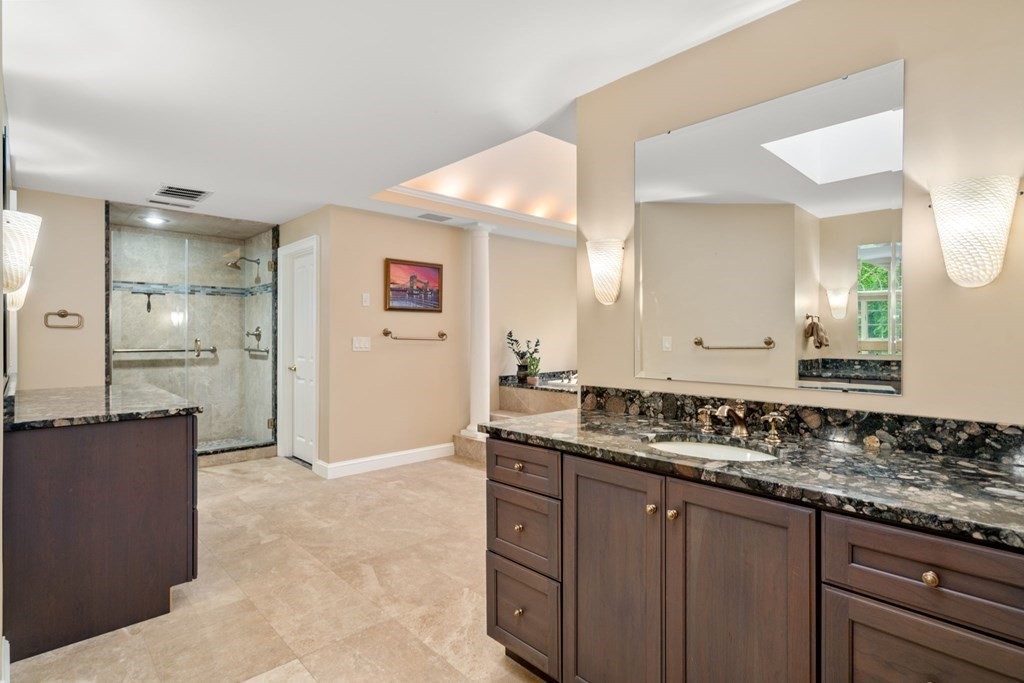 4 Southwest Cir