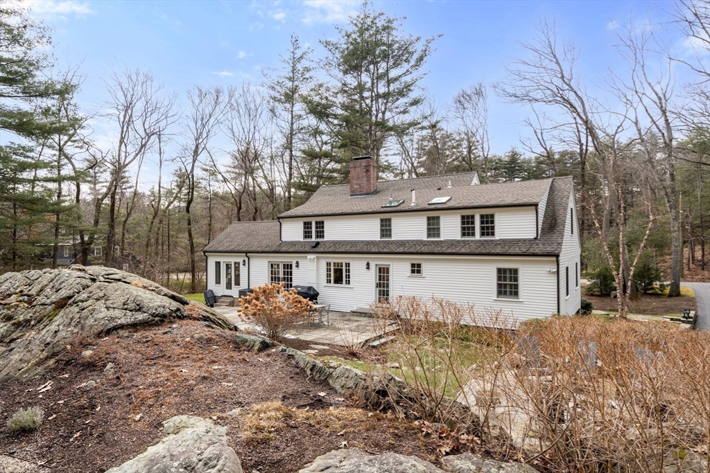 100 Montvale Rd