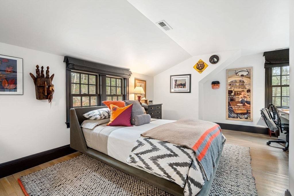 100 Montvale Rd
