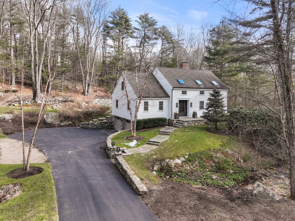 100 Montvale Rd