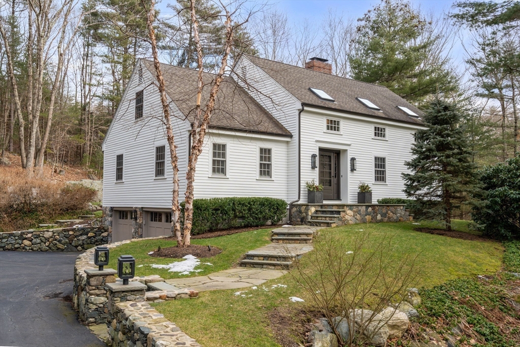 100 Montvale Rd