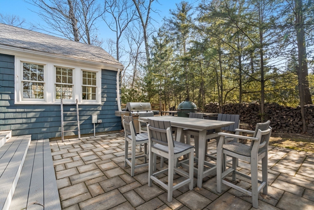 5 Lakewood Rd