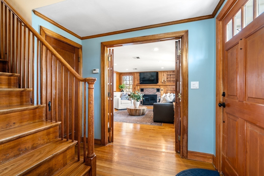 5 Lakewood Rd