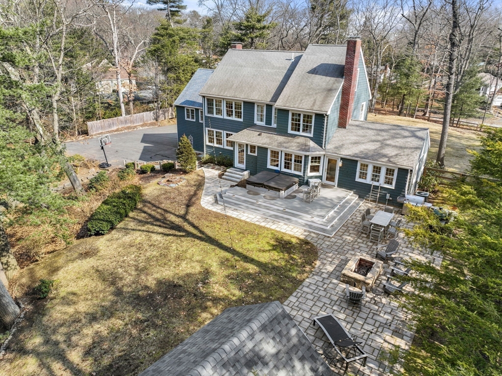 5 Lakewood Rd
