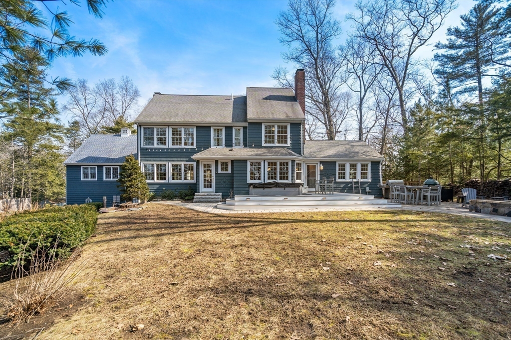 5 Lakewood Rd