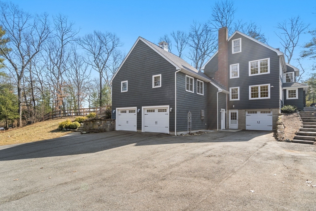5 Lakewood Rd