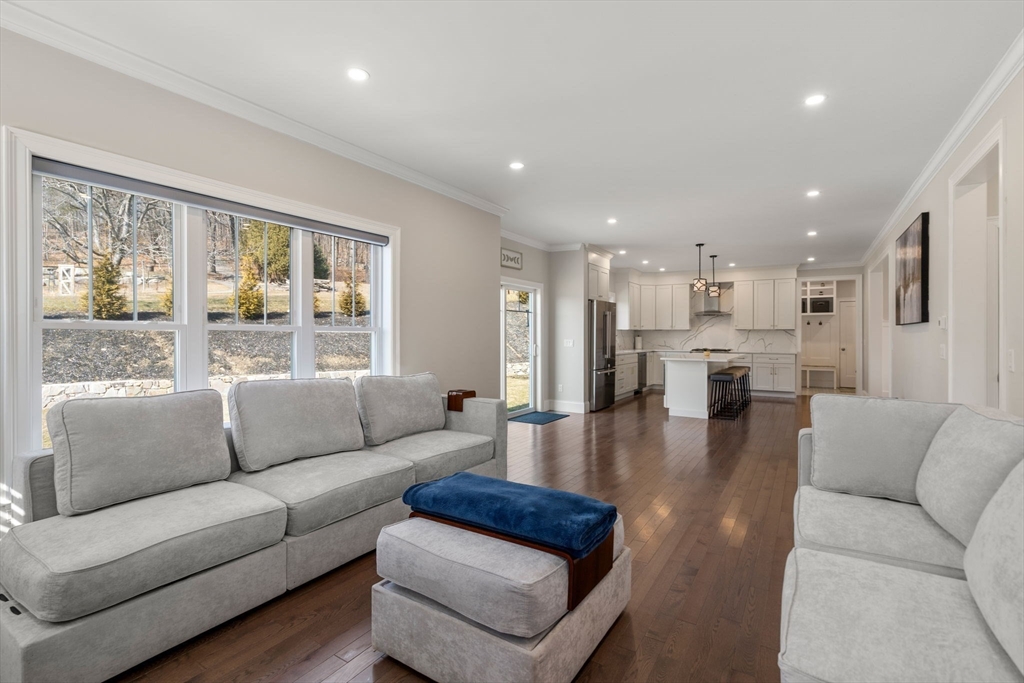 317 Desimone Dr