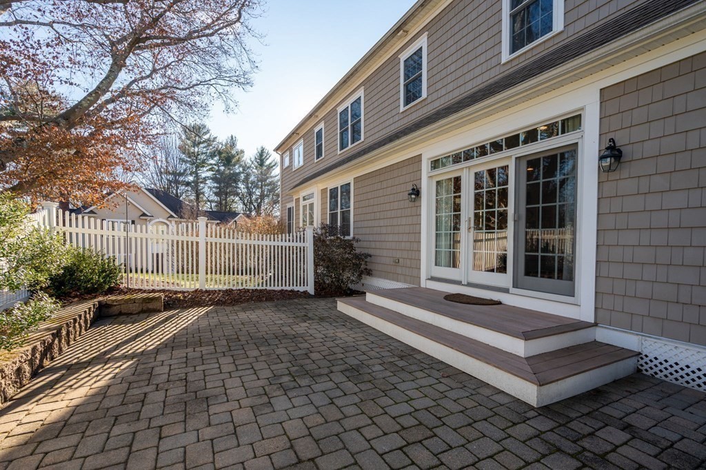 2 Alice Drive