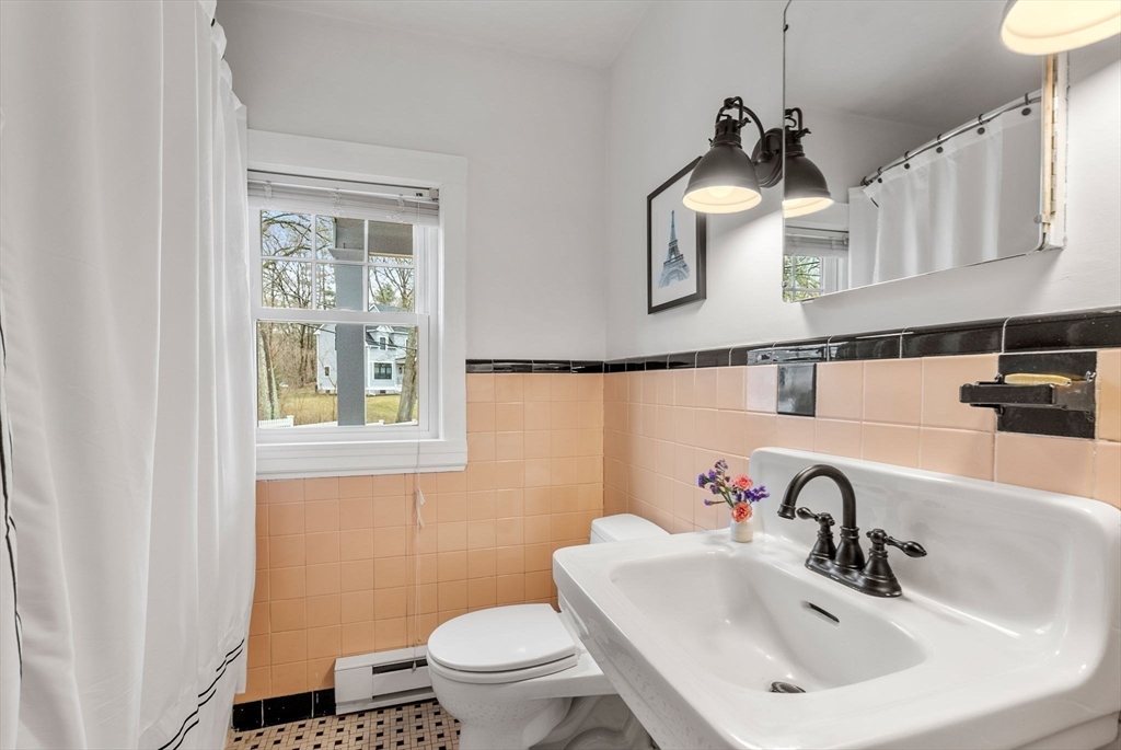 68 Lakeshore Dr