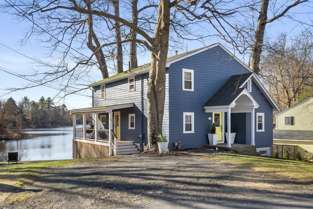 68 Lakeshore Dr