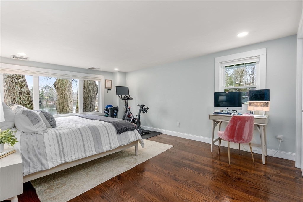 68 Lakeshore Dr