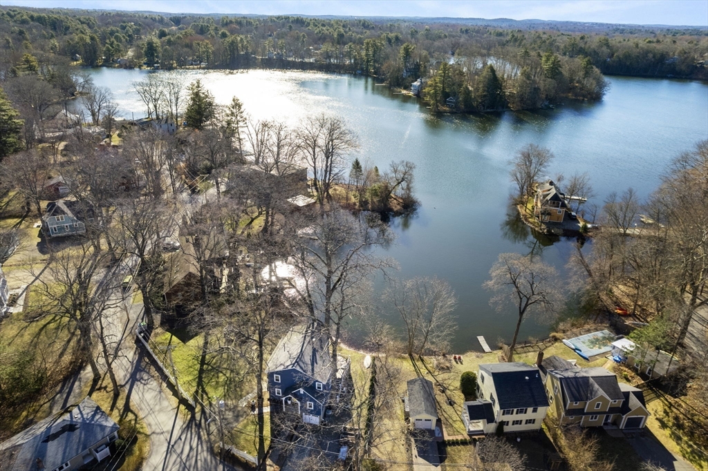 68 Lakeshore Dr