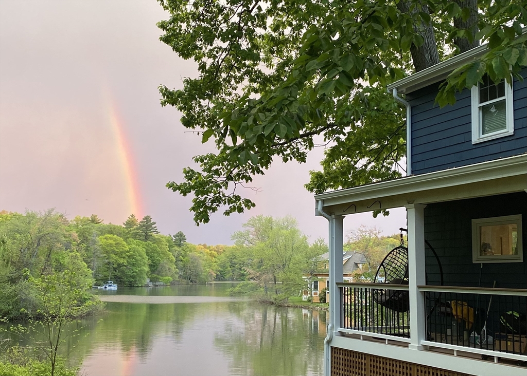 68 Lakeshore Dr