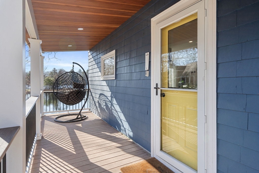 68 Lakeshore Dr